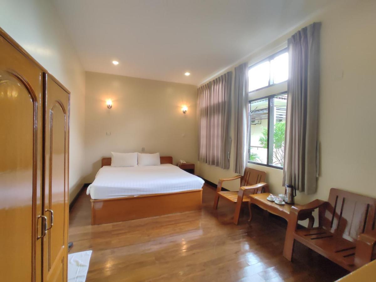 Attran Hotel Моламьяйн Экстерьер фото