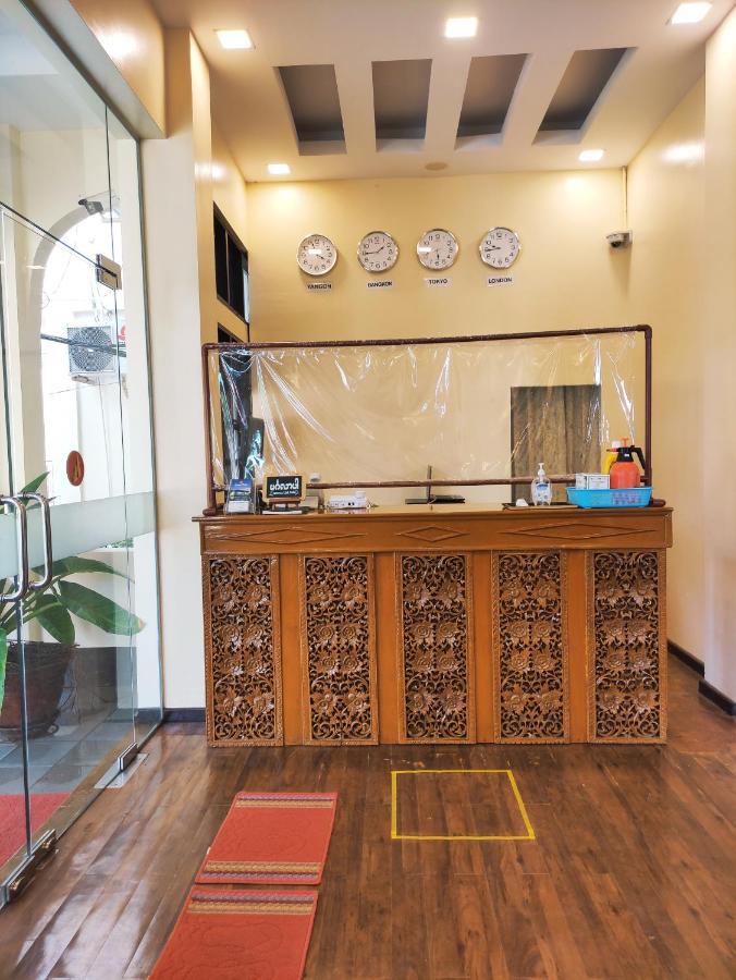 Attran Hotel Моламьяйн Экстерьер фото