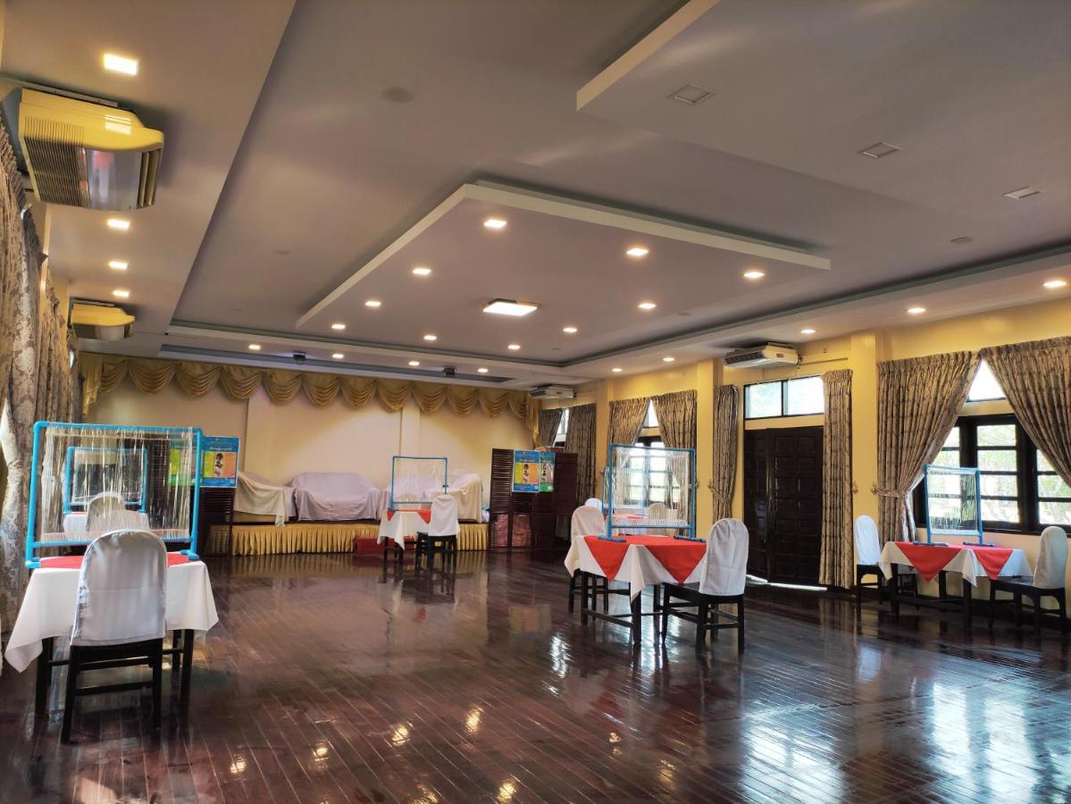 Attran Hotel Моламьяйн Экстерьер фото